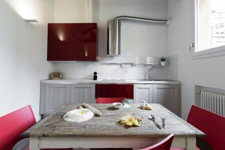 Red Appartamento Immerso Tra Le Mura Bolognesi מראה חיצוני תמונה